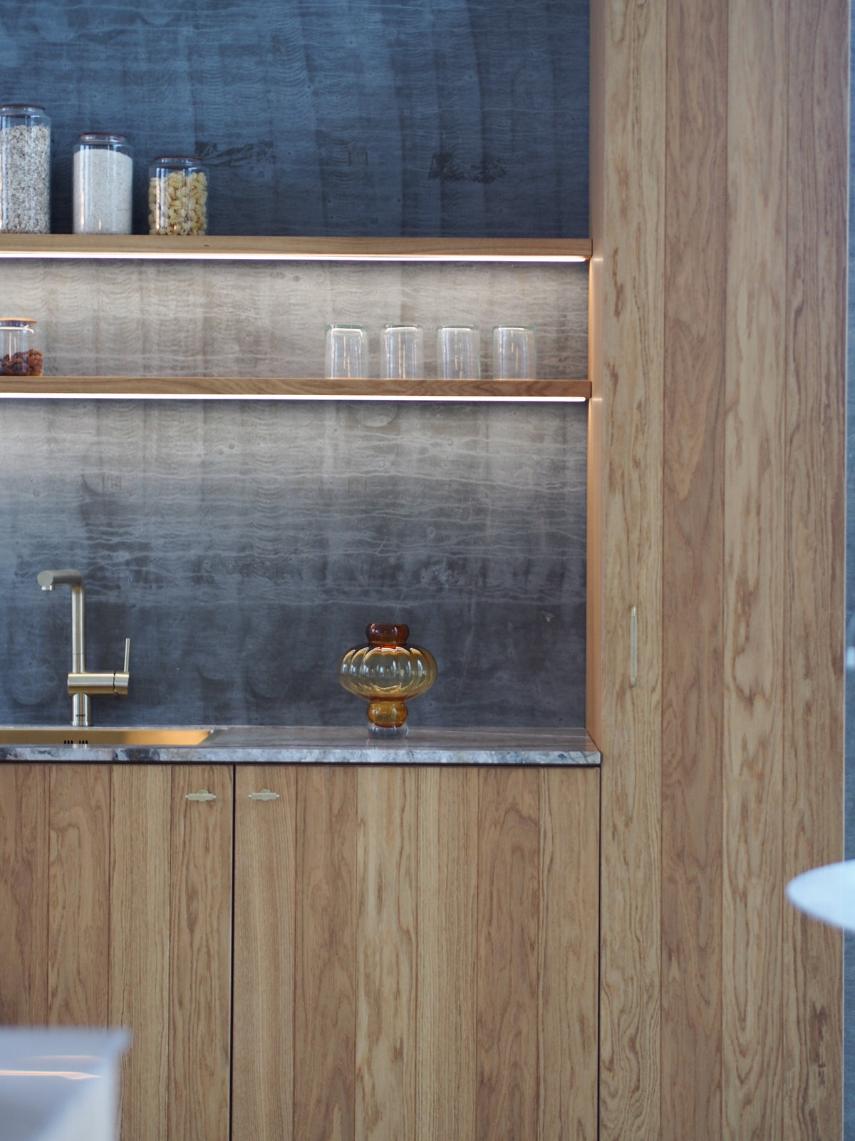 Møbelknop T-bar med diamond cut i børstet messing uden lak - Nørrebro • Chr. Jørgensen - Copenhagenhomedesign
