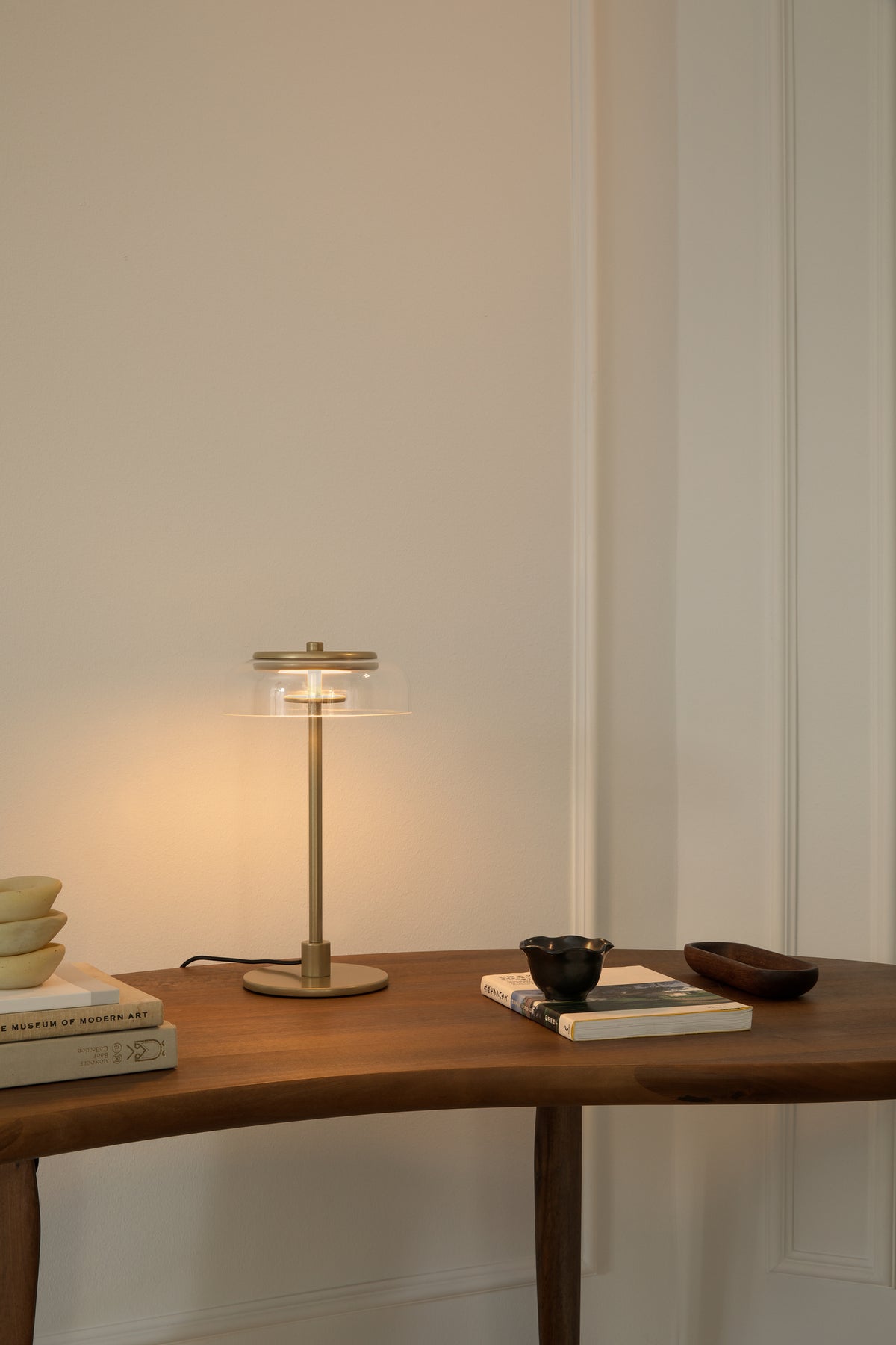 Blossi Table Small bordlampe, nordic gold / clear • NUURA - Copenhagenhomedesign