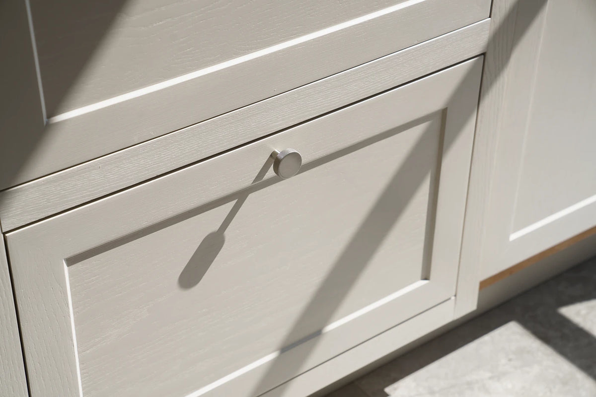 Møbelknop med diamond cut i rustfrit stål look - Østerbro • Chr. Jørgensen