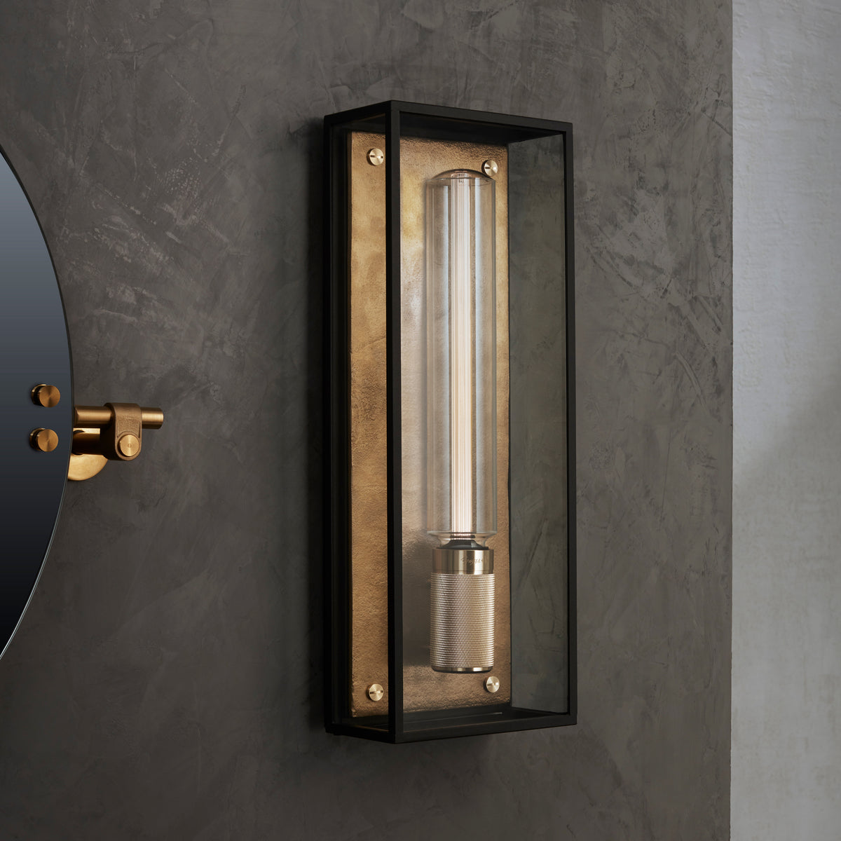 Caged Wet væglampe, messing • Buster + Punch - Copenhagenhomedesign