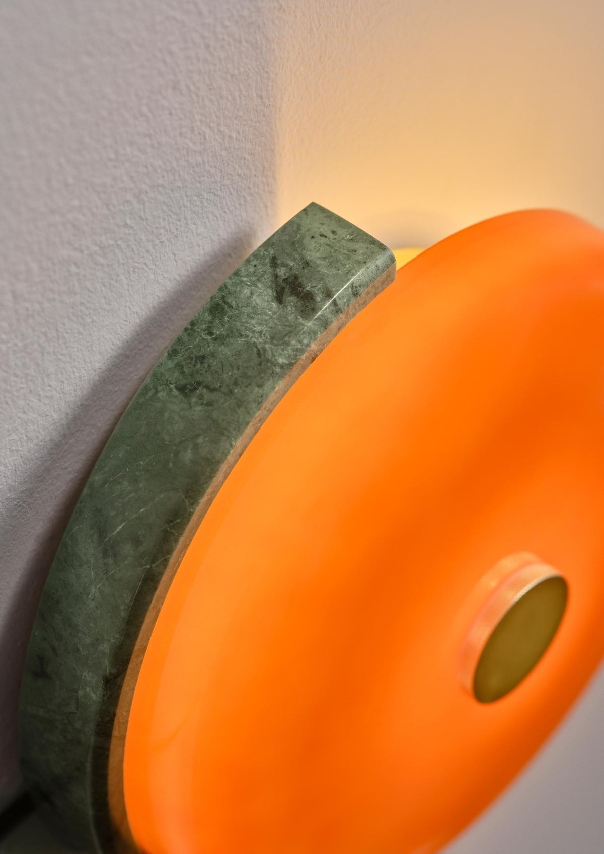 TRIP Wall væglampe, moss/amber • Design by Us - Copenhagenhomedesign