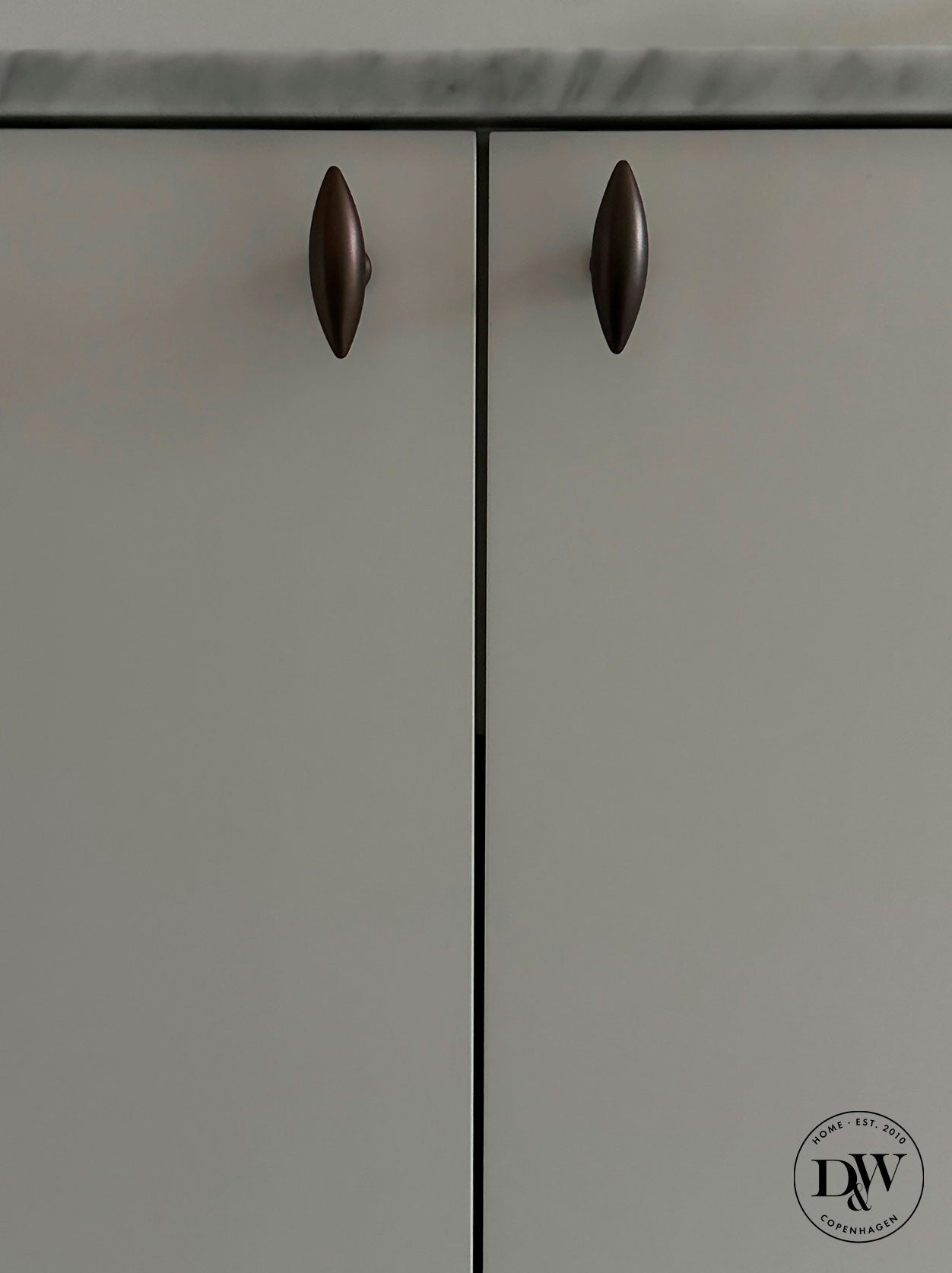 Møbelknop i bronze / bruneret messing - Nyholm • Chr. Jørgensen - Copenhagenhomedesign