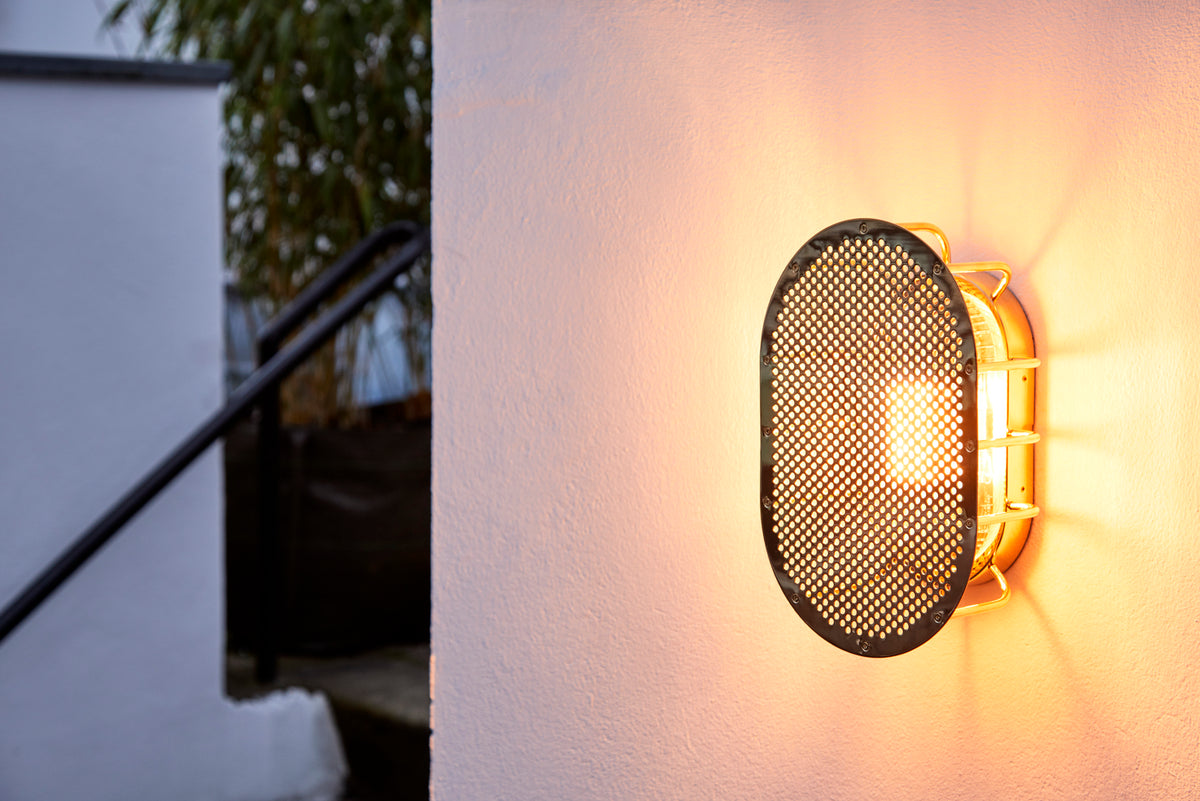 Night Rider væglampe, messing med lak • Design by Us - Copenhagenhomedesign
