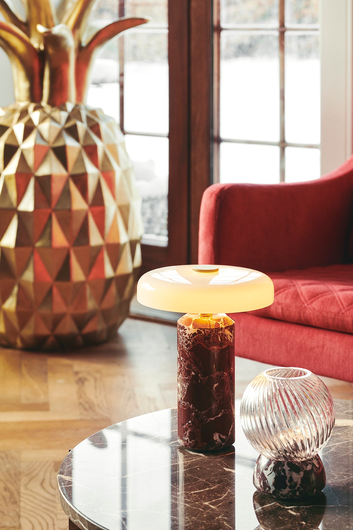 Twist of Marble fyrfadsstage, bordeaux/klar • Design by Us - Copenhagenhomedesign