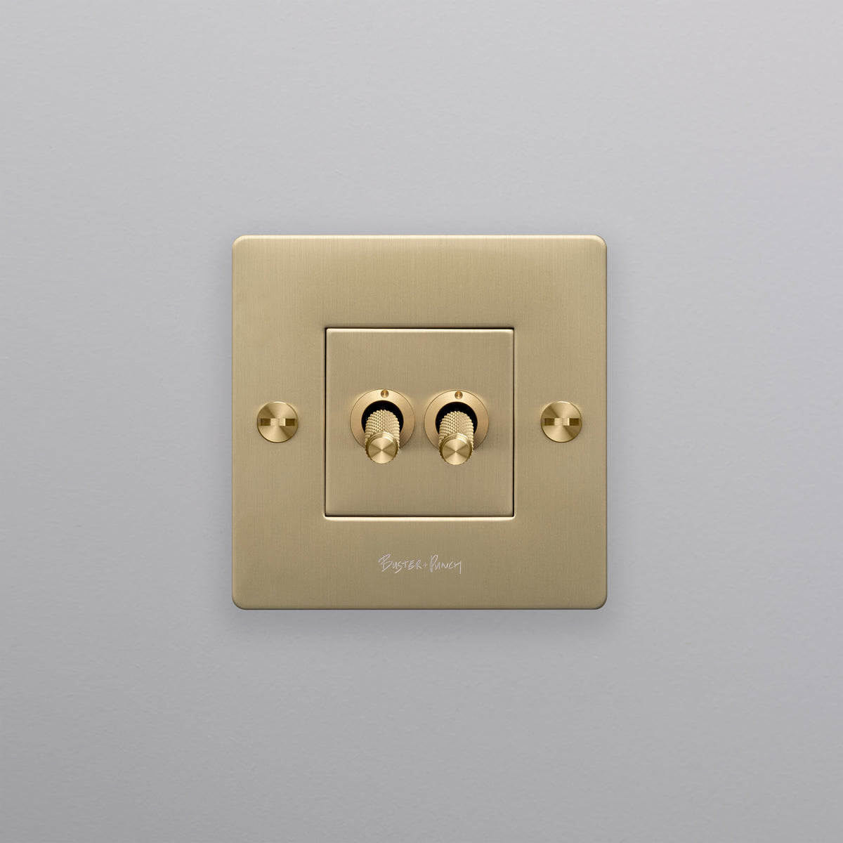 1G dobbeltafbryder, messing • Buster + Punch - Copenhagenhomedesign