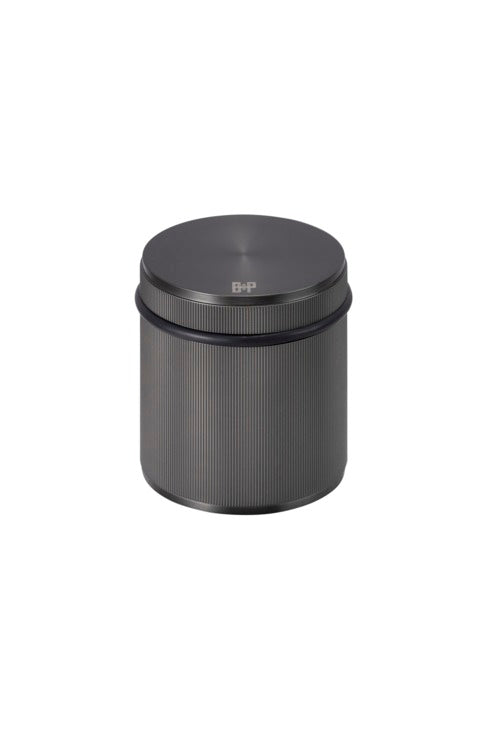 Fritstående dørstopper i linjeret mønster, gun metal  • Buster + Punch