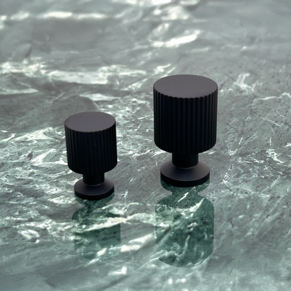 Møbelknop i mat sort, 33 mm - Marienlund • Chr. Jørgensen - Copenhagenhomedesign