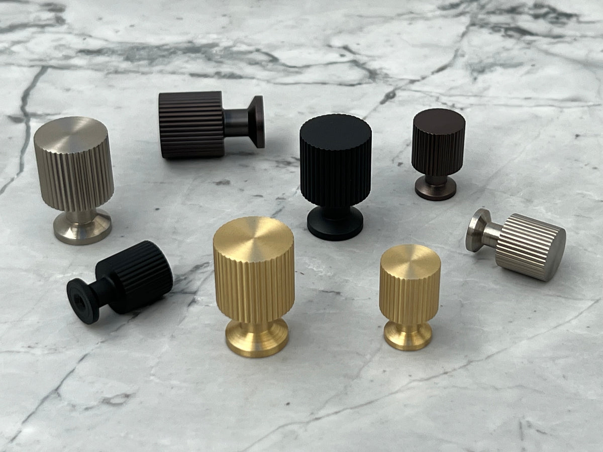 Møbelknop i børstet messing med lak, 33 mm - Marienlund   • Chr. Jørgensen - Copenhagenhomedesign