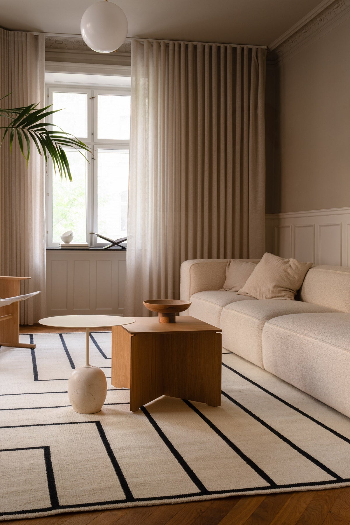 Tæppe VK-1, hvid/sort • NORDICMODERN - Copenhagenhomedesign