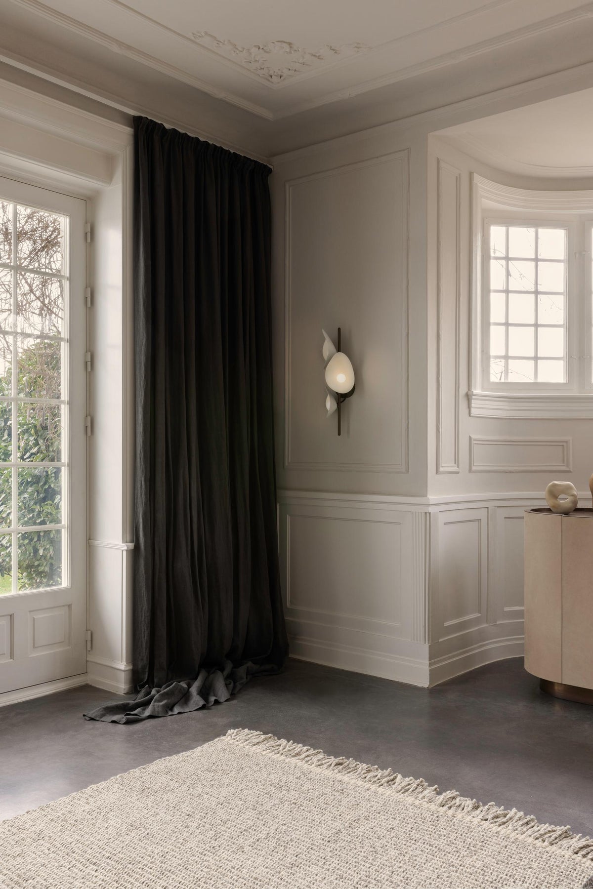 Florii 3 Wall væglampe, dark bronze / hvid • NUURA - Copenhagenhomedesign