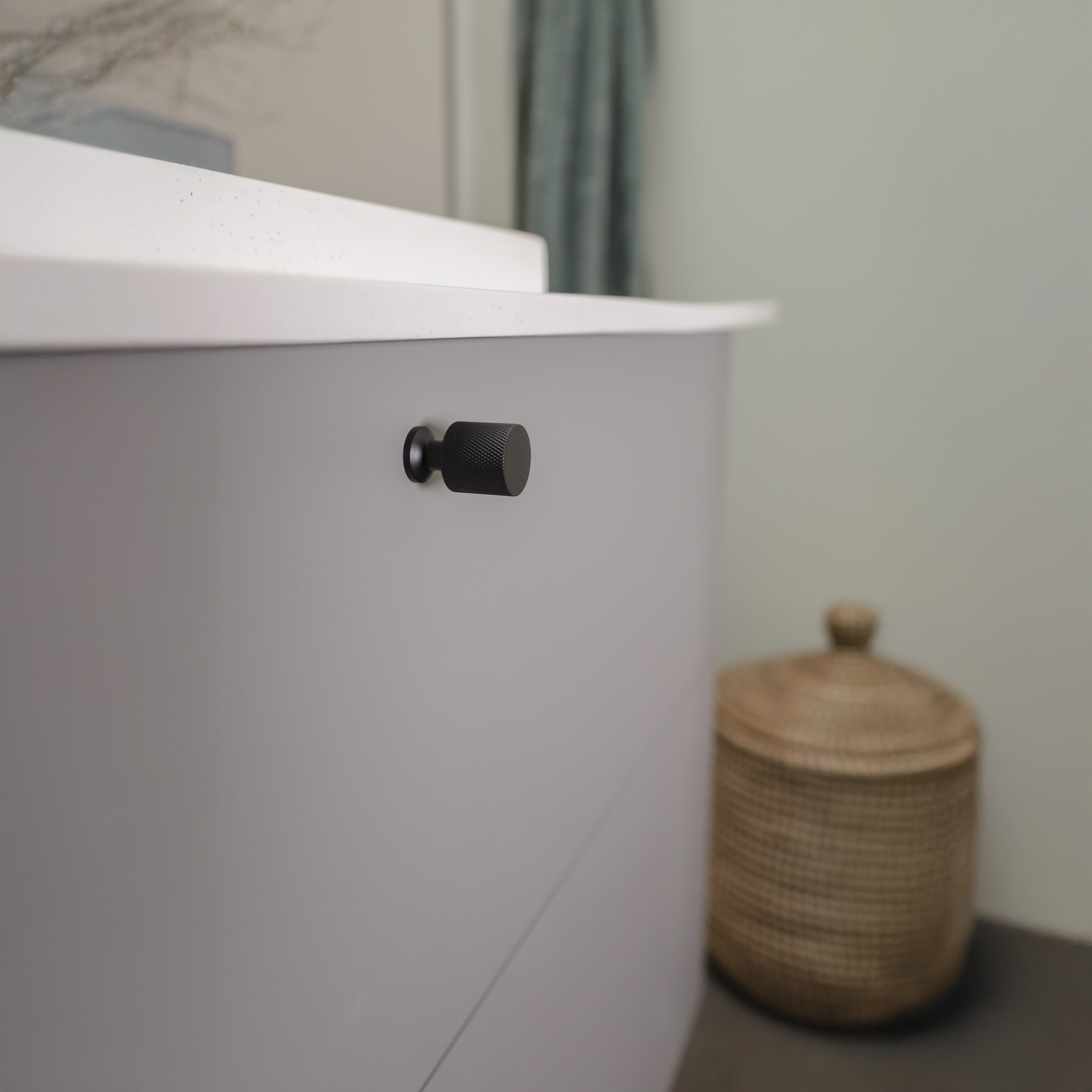 Nyboder • Møbelknop med diamond cut, sort