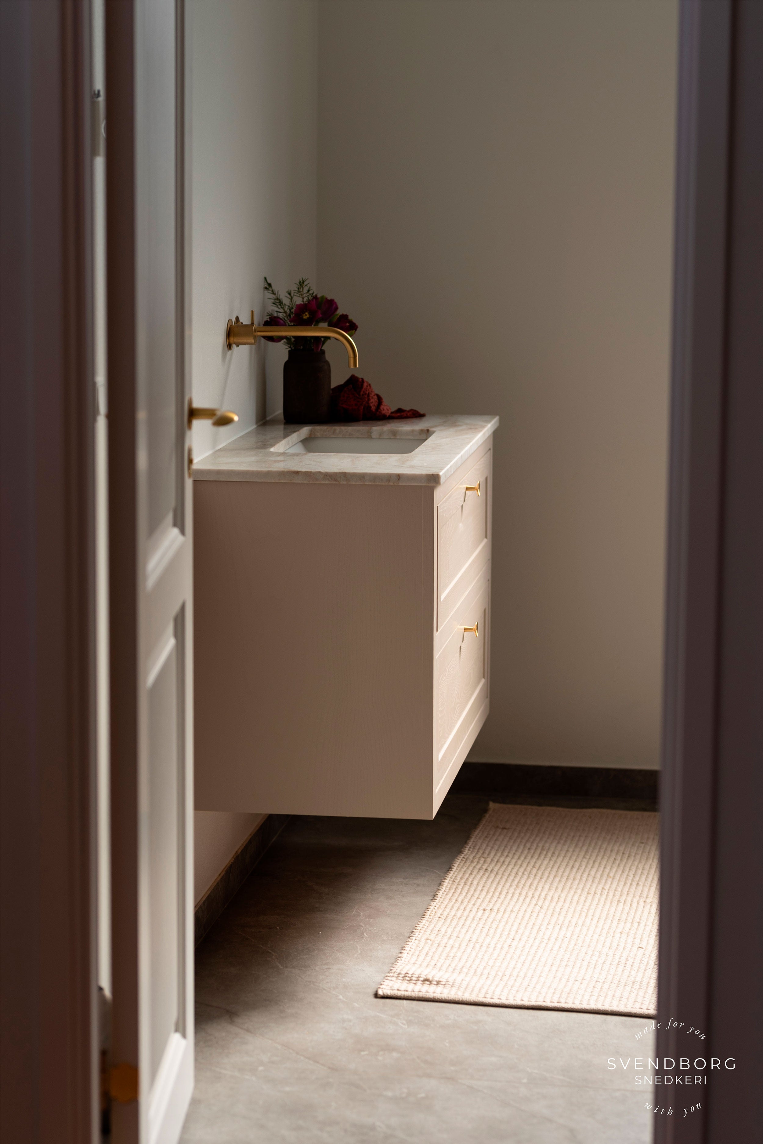 Møbelknop i børstet messing uden lak, Ø 30 mm - København • Chr. Jørgensen - Copenhagenhomedesign