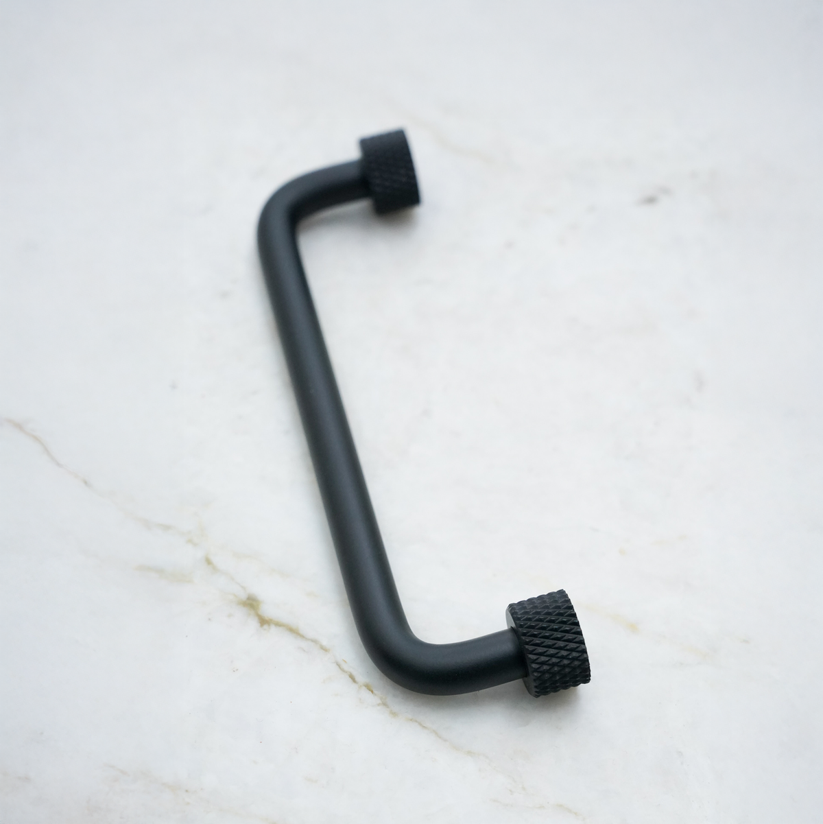 Køkkengreb i mat sort - Trianglen • Chr. Jørgensen