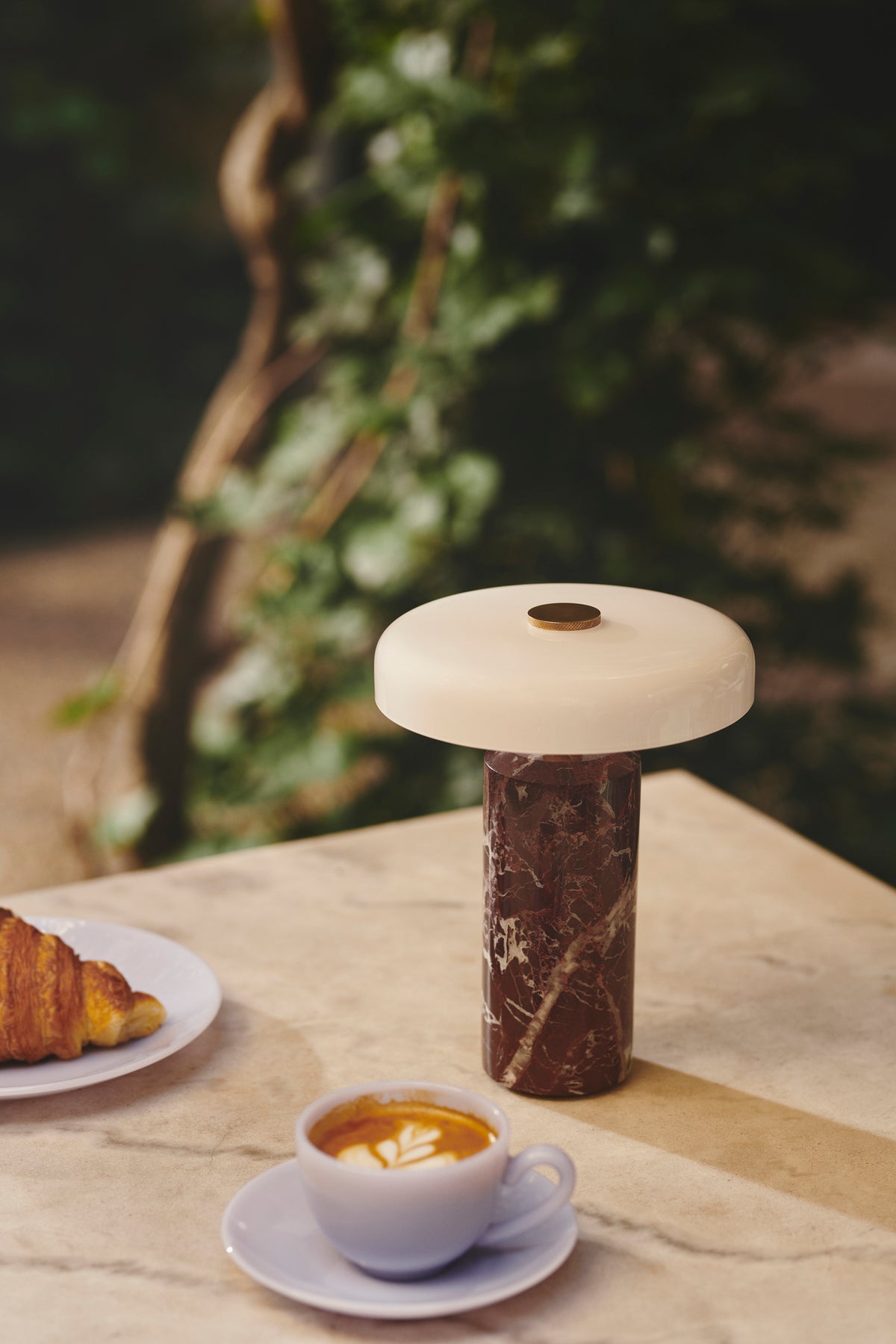 Trip Portable bordlampe, burgundy/opal glossy • Design by Us - Copenhagenhomedesign