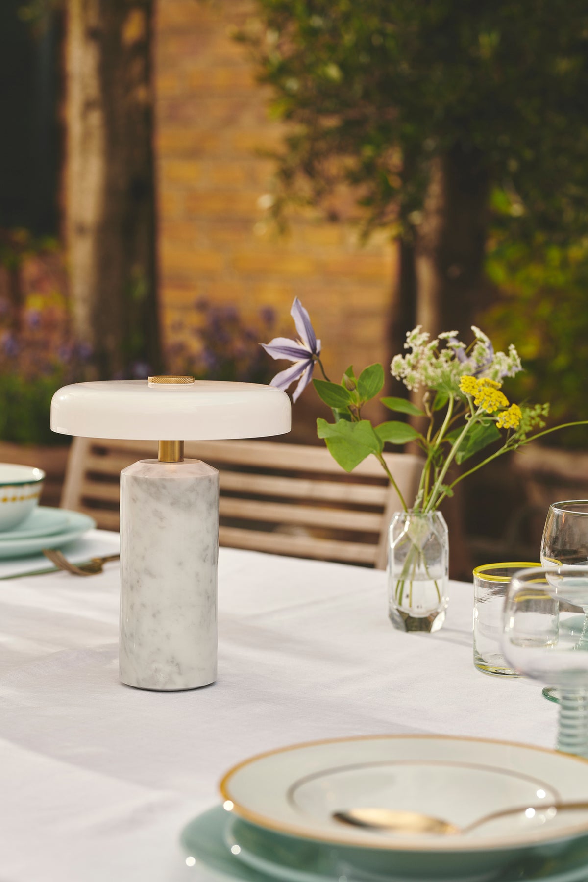Trip Portable bordlampe, carrara/opal glossy • Design by Us - Copenhagenhomedesign