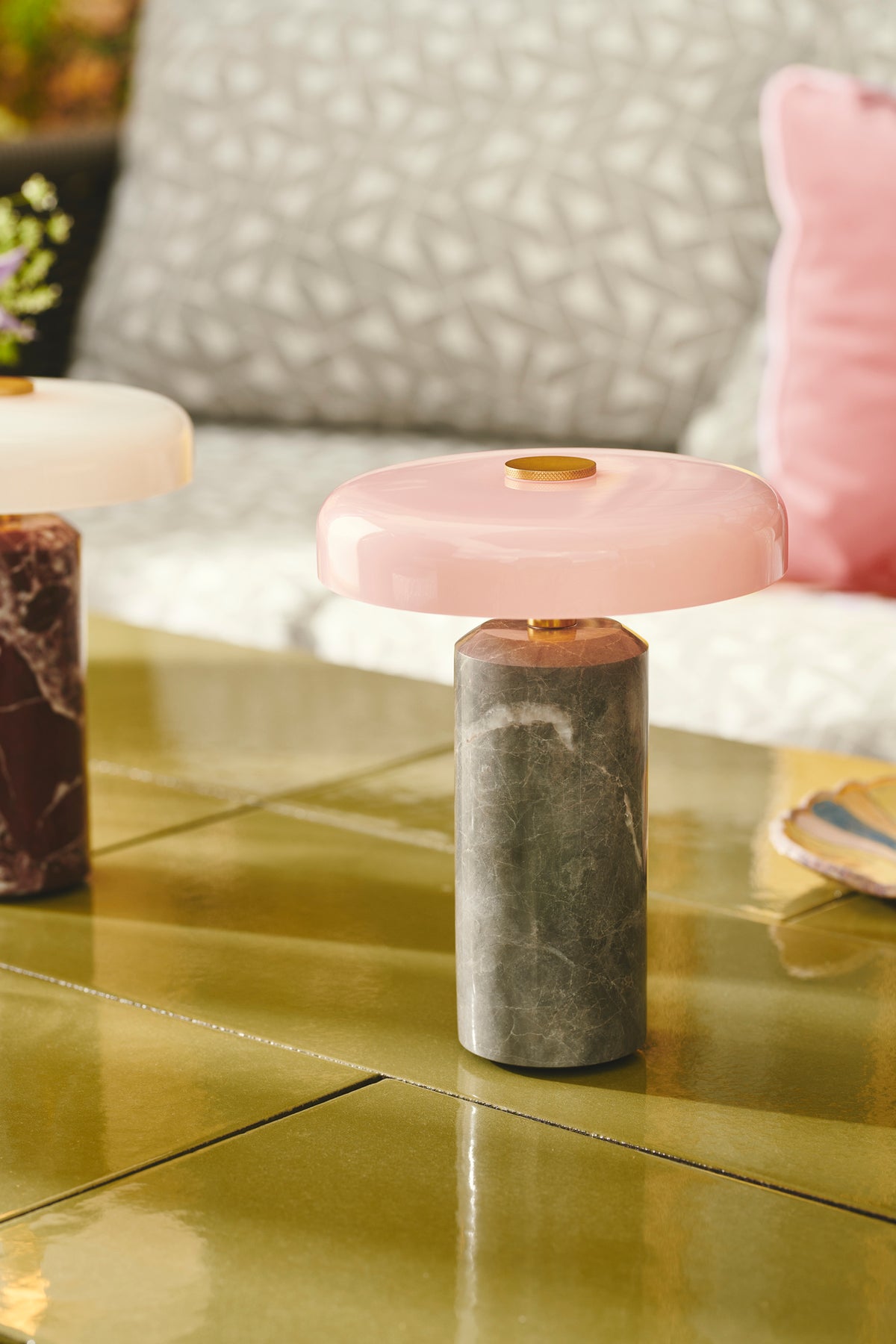 Trip Portable bordlampe, silver/rose glossy • Design by Us - Copenhagenhomedesign