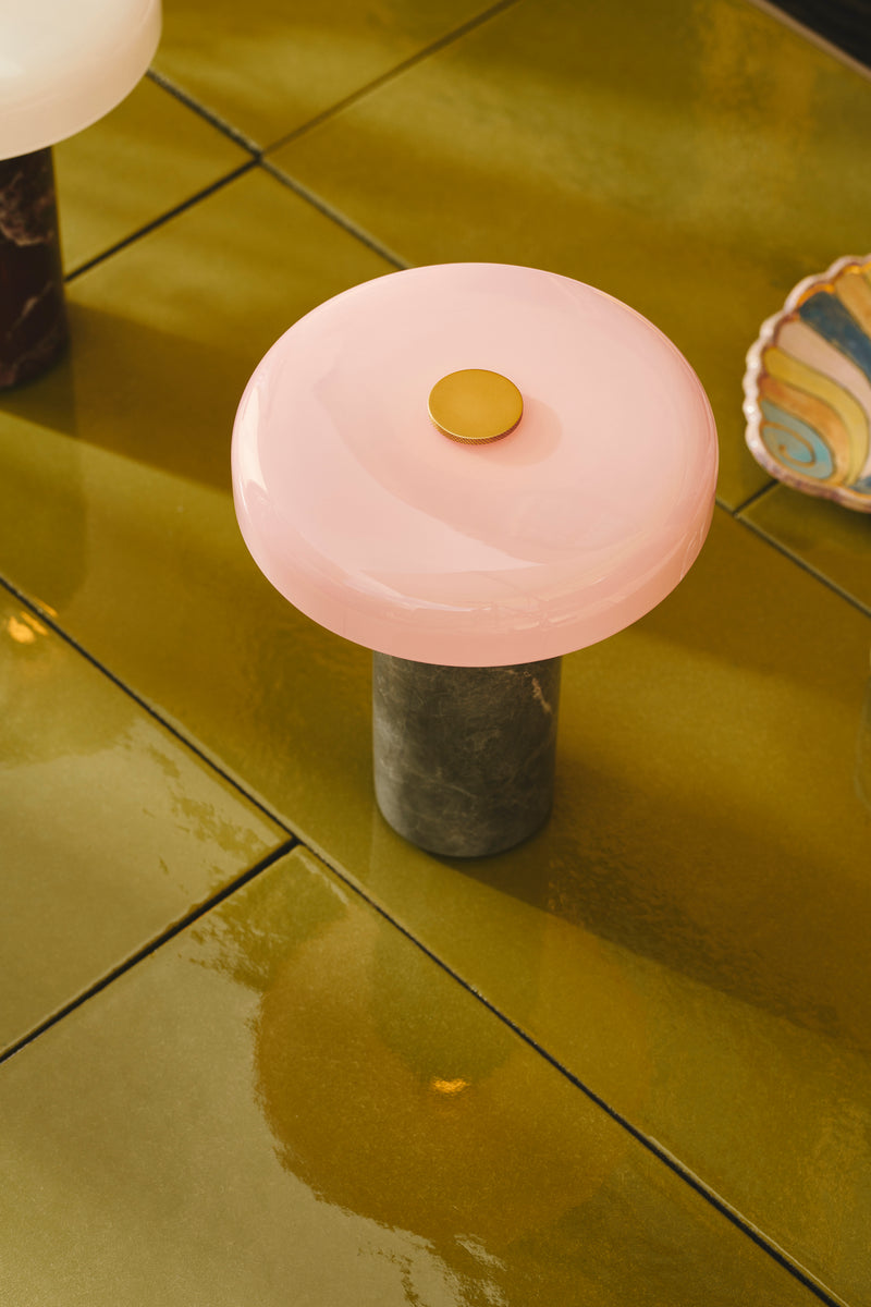 Trip Portable bordlampe, silver/rose glossy • Design by Us