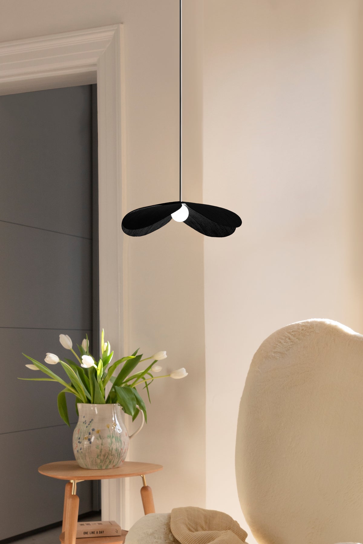 Forget Me Not pendel med roset, sort egetræ • UMAGE - Copenhagenhomedesign