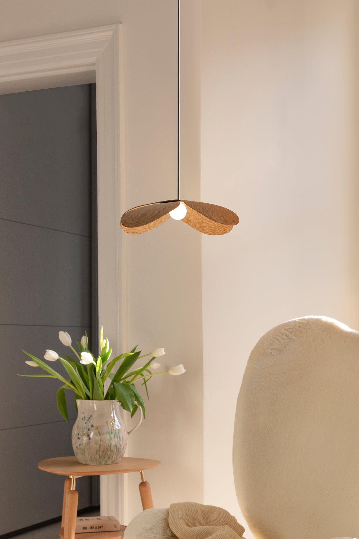 Forget Me Not pendel med roset, egetræ • UMAGE - Copenhagenhomedesign