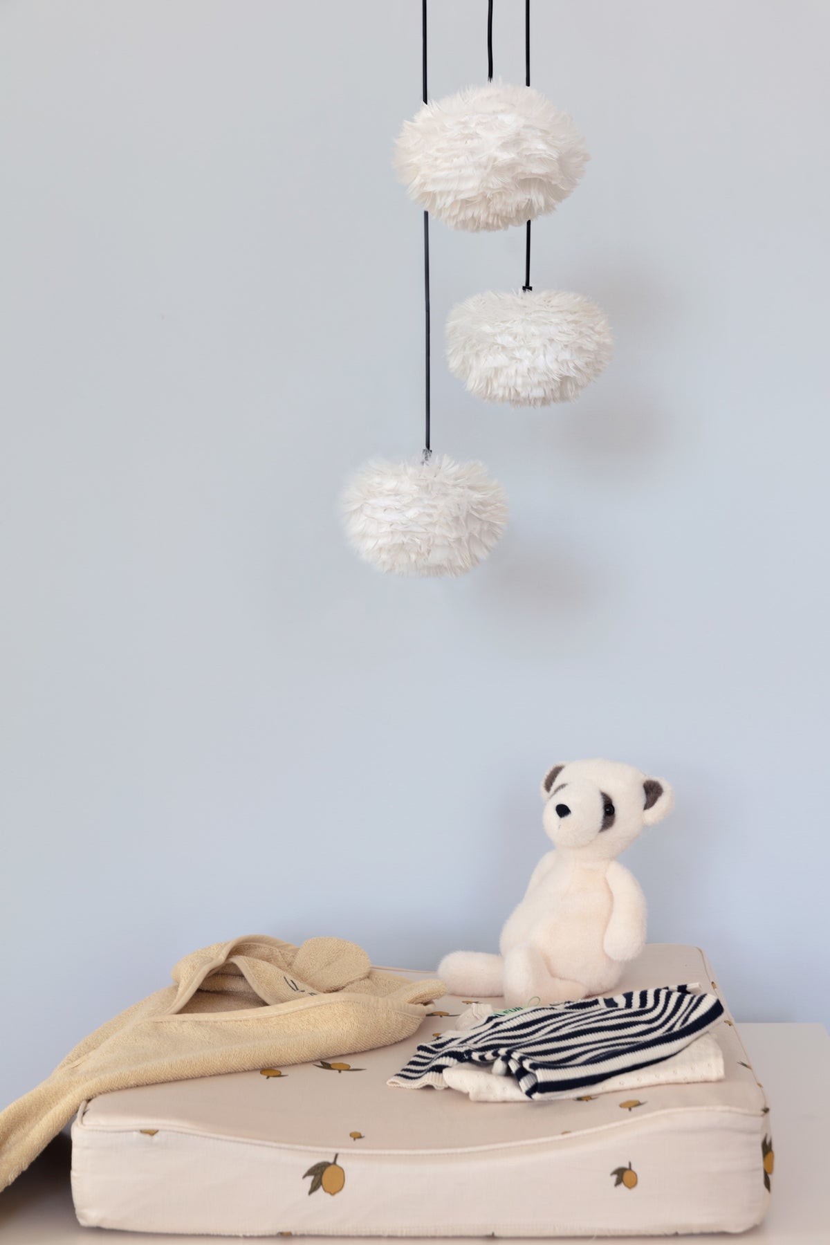 Eos Nano Cluster 3 pendel med roset mini, hvid og sort • UMAGE - Copenhagenhomedesign