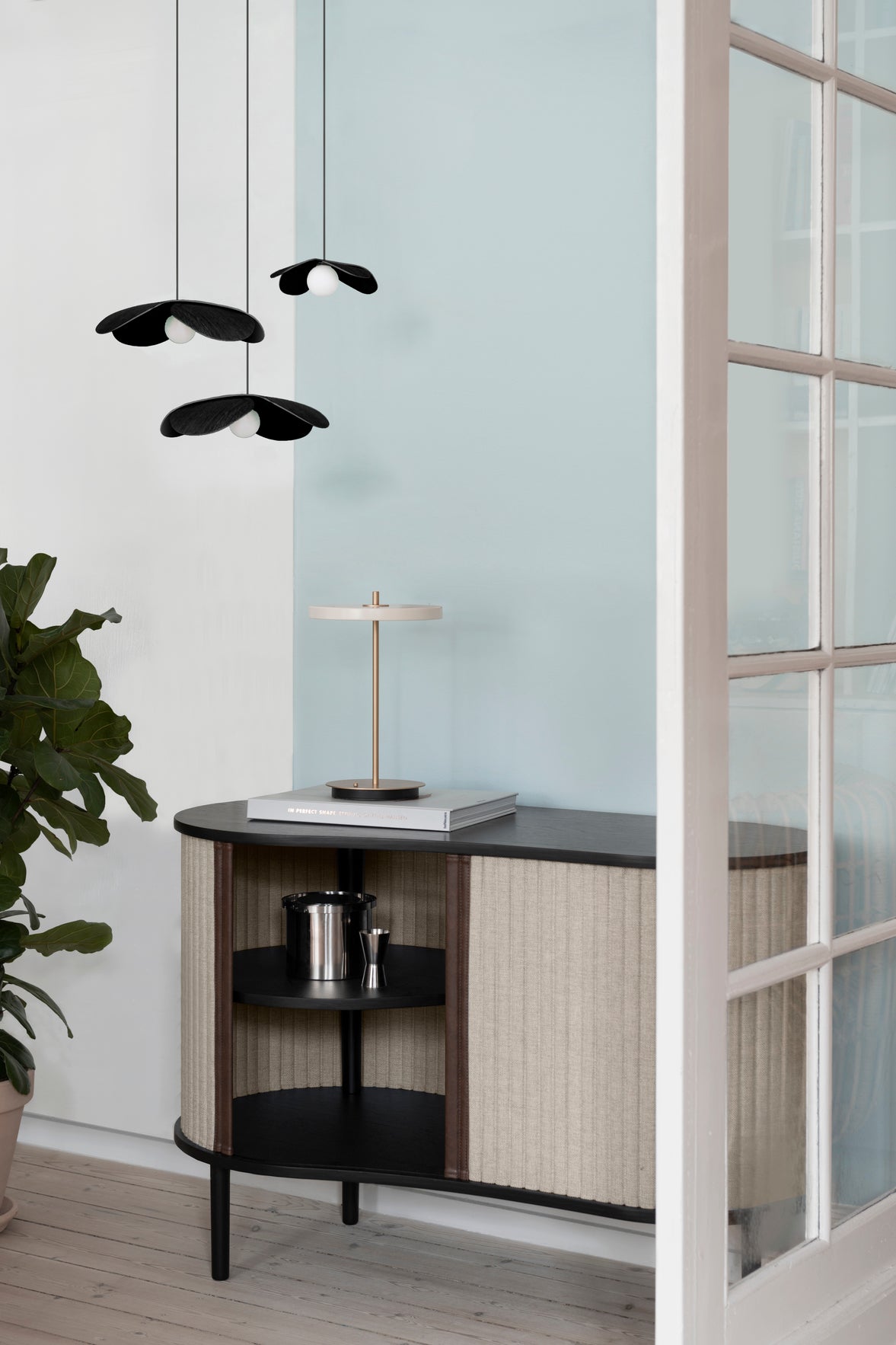 Forget Me Not Cluster 3 pendel med roset, sort egetræ • UMAGE