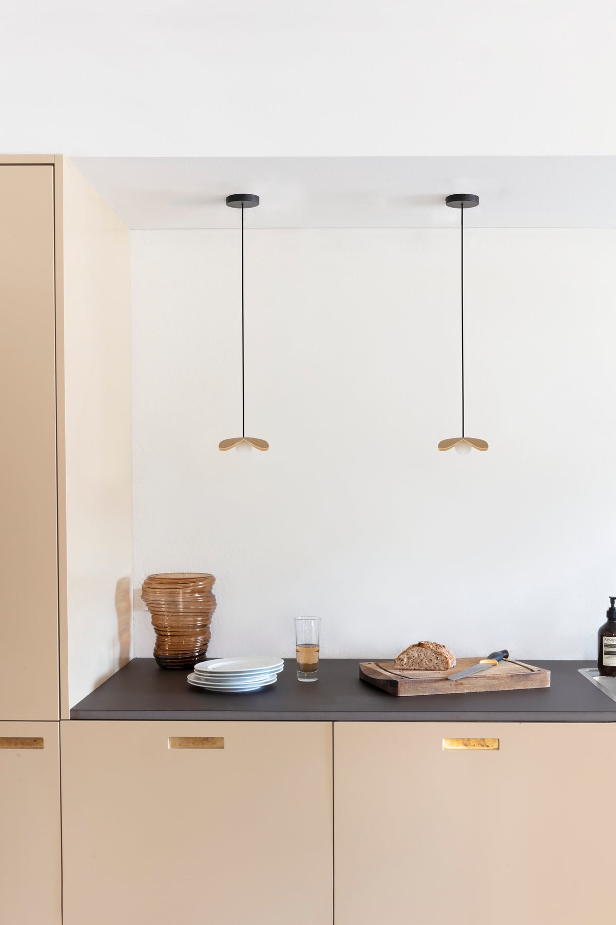 Forget Me Not pendel med roset, egetræ • UMAGE - Copenhagenhomedesign