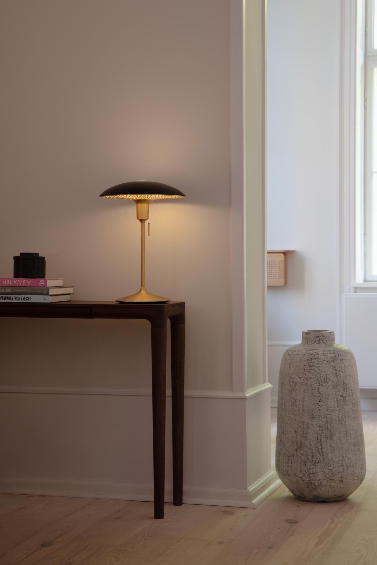 Manta Ray bordlampe, sort og messing • UMAGE