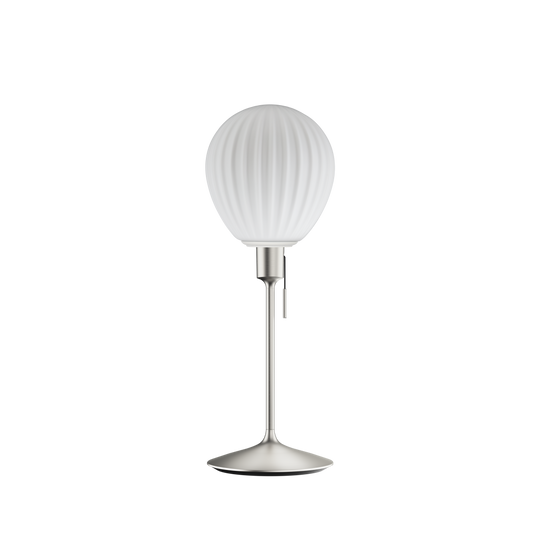 Around the World bordlampe, hvid og børstet stål look • UMAGE