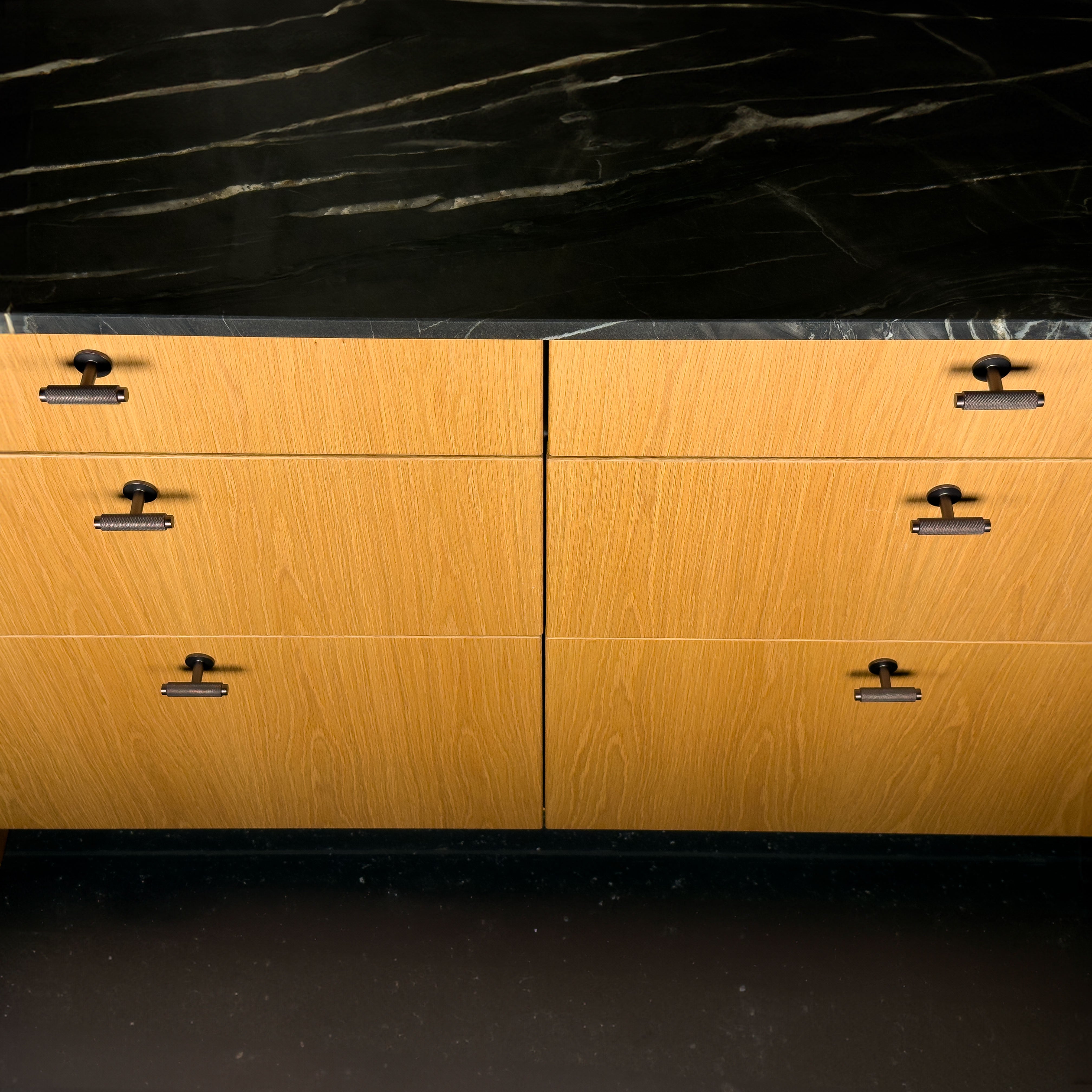 Møbelknop med diamond cut i bronze / bruneret messing - Nørrebro • Chr. Jørgensen