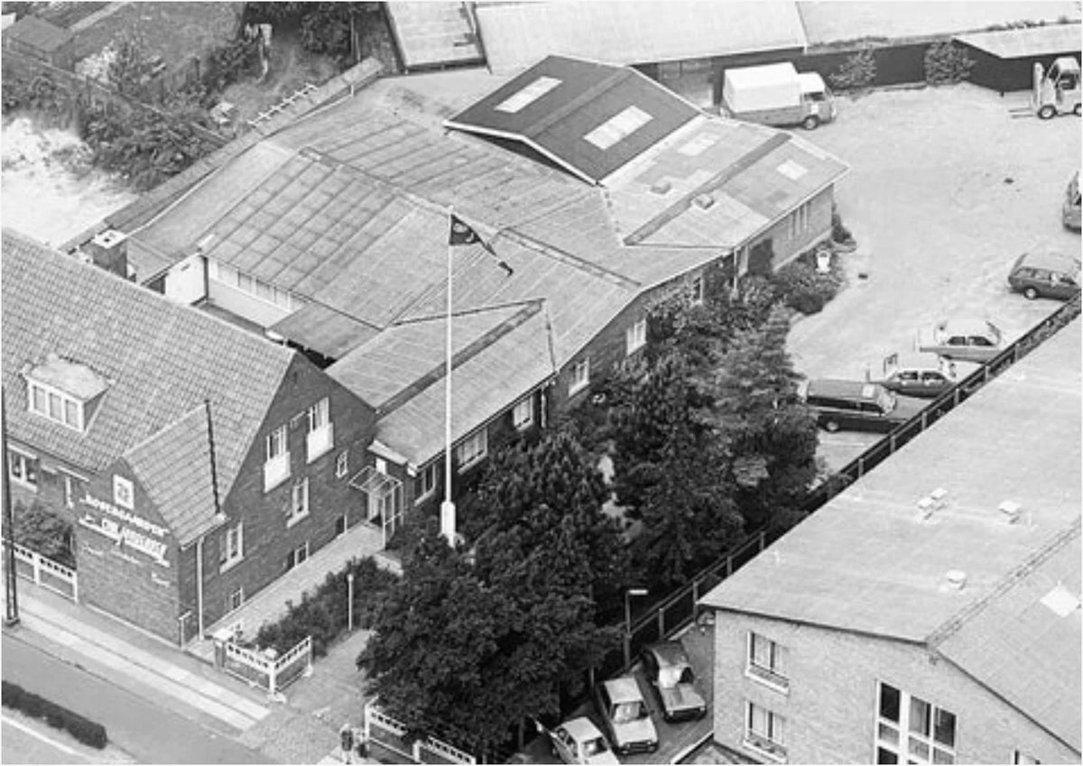 Luftfoto af virksomhedens bygninger på Roskildevej