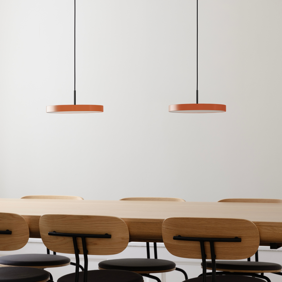 Asteria pendel, orange og sort • UMAGE