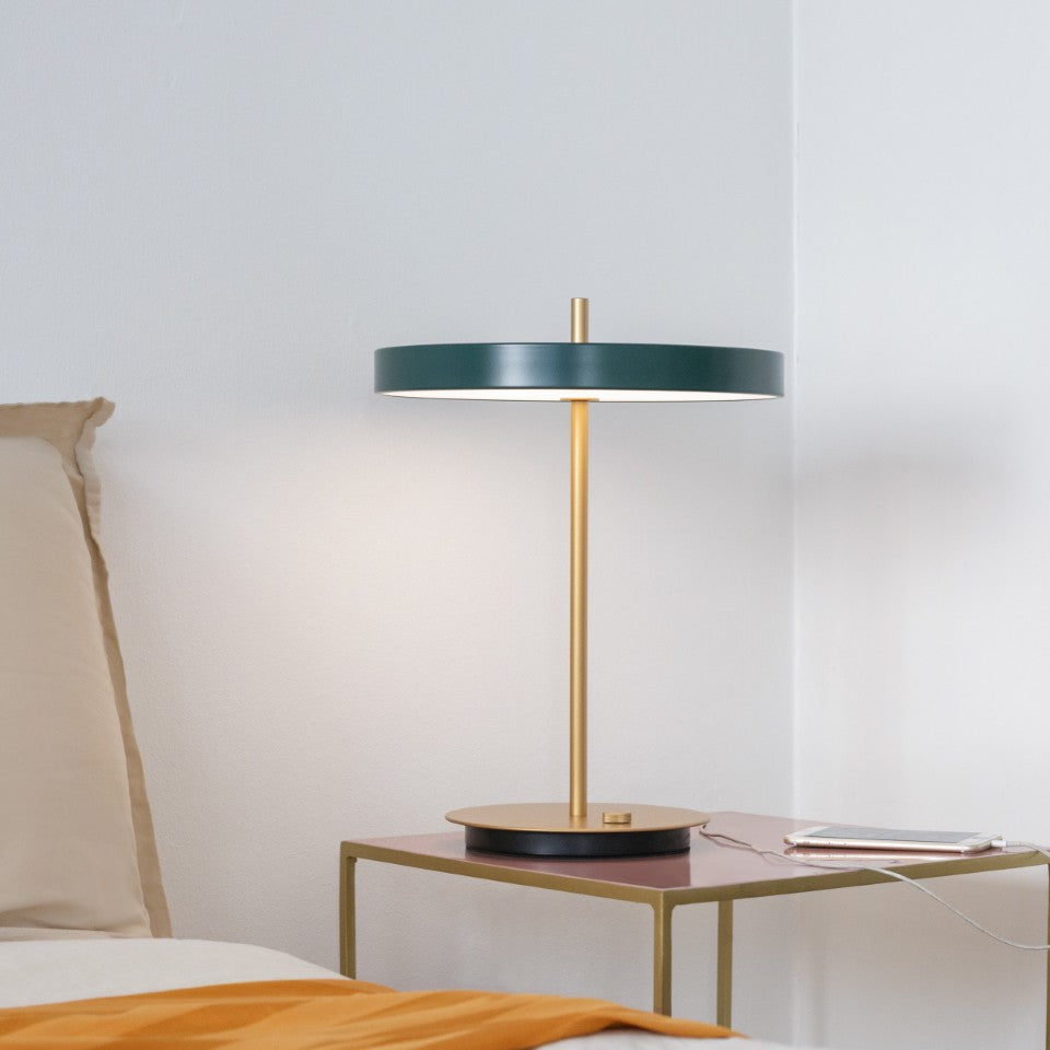 Asteria Table bordlampe, grøn og messing • UMAGE