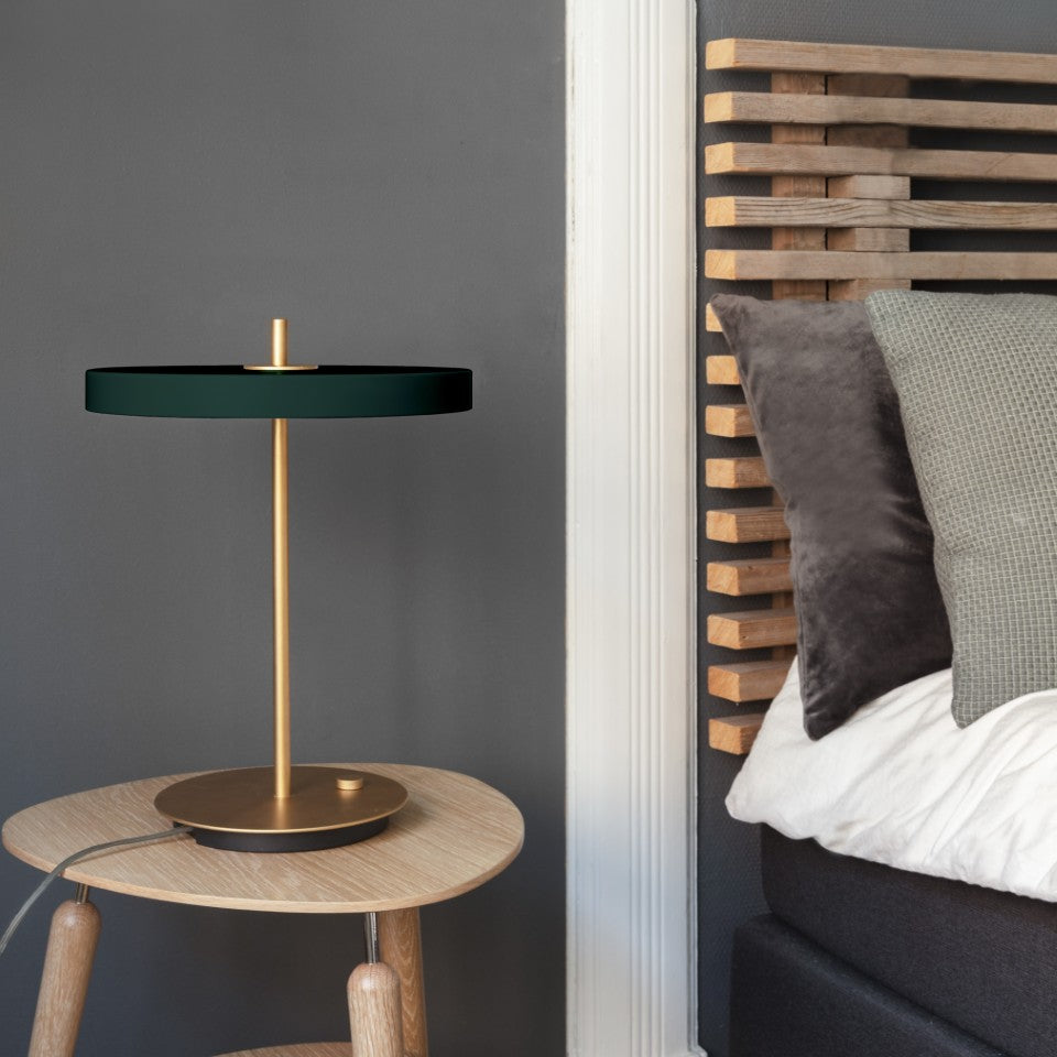 Asteria Table bordlampe, grøn og messing • UMAGE