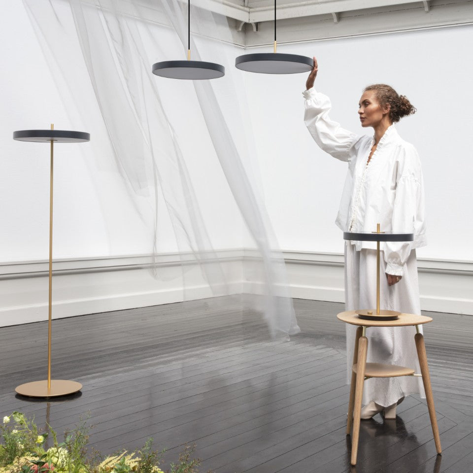 Asteria Table bordlampe, grå og messing • UMAGE