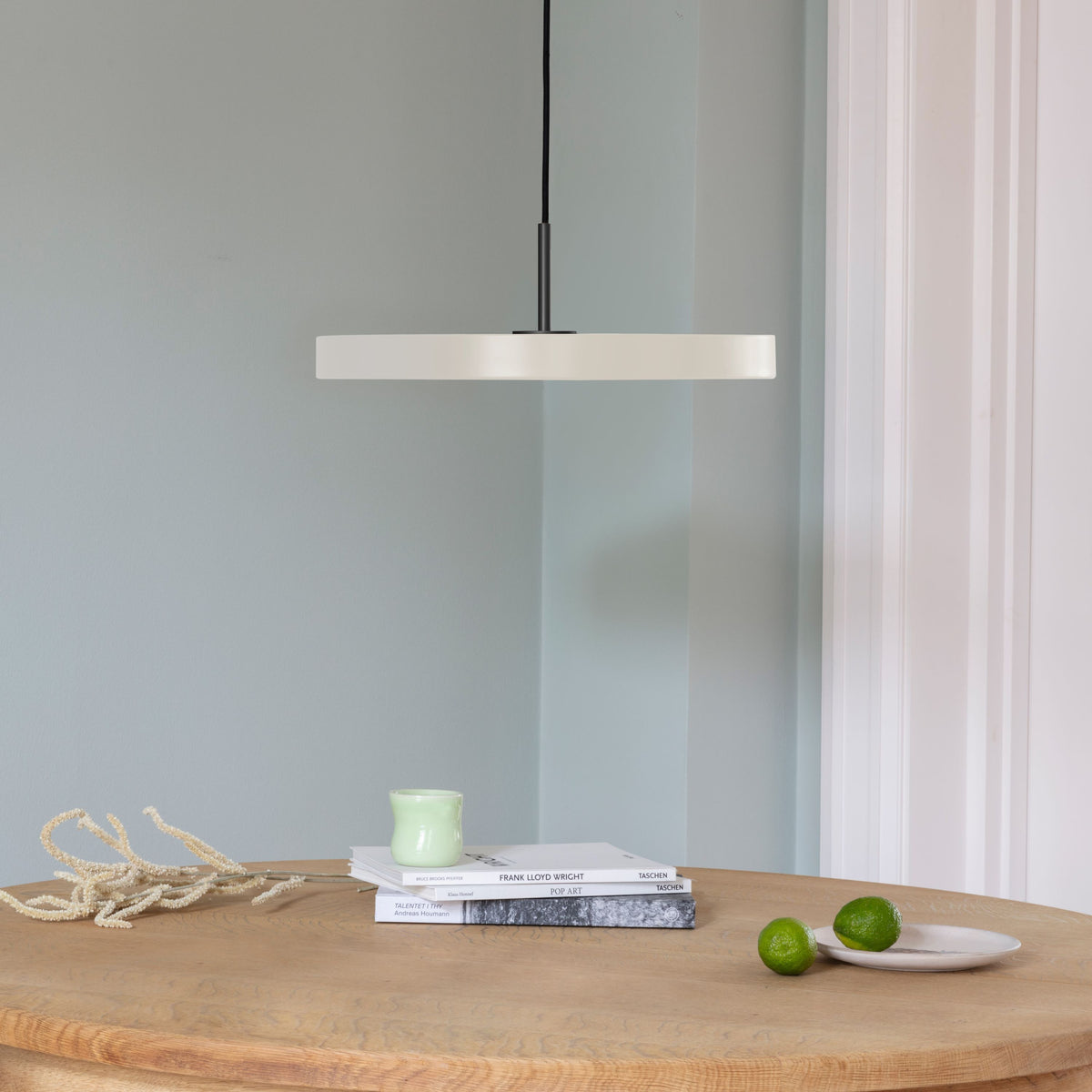Asteria pendel, hvid og sort • UMAGE - Copenhagenhomedesign