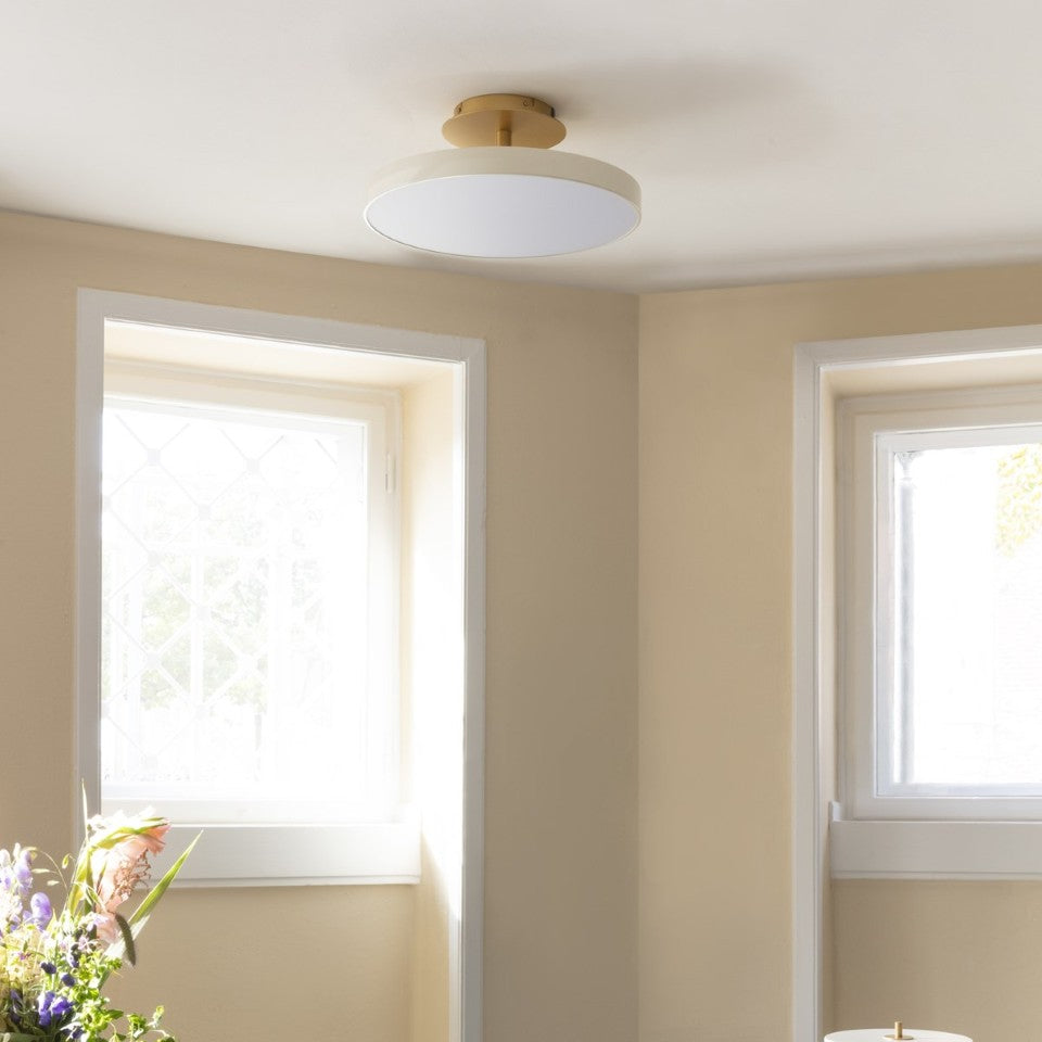 Asteria Up loftlampe, hvid og messing • UMAGE