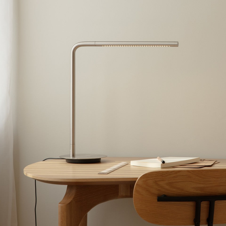 Omni Table bordlampe, stål • UMAGE