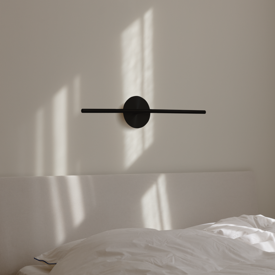 Omni Wall væglampe, sort • UMAGE