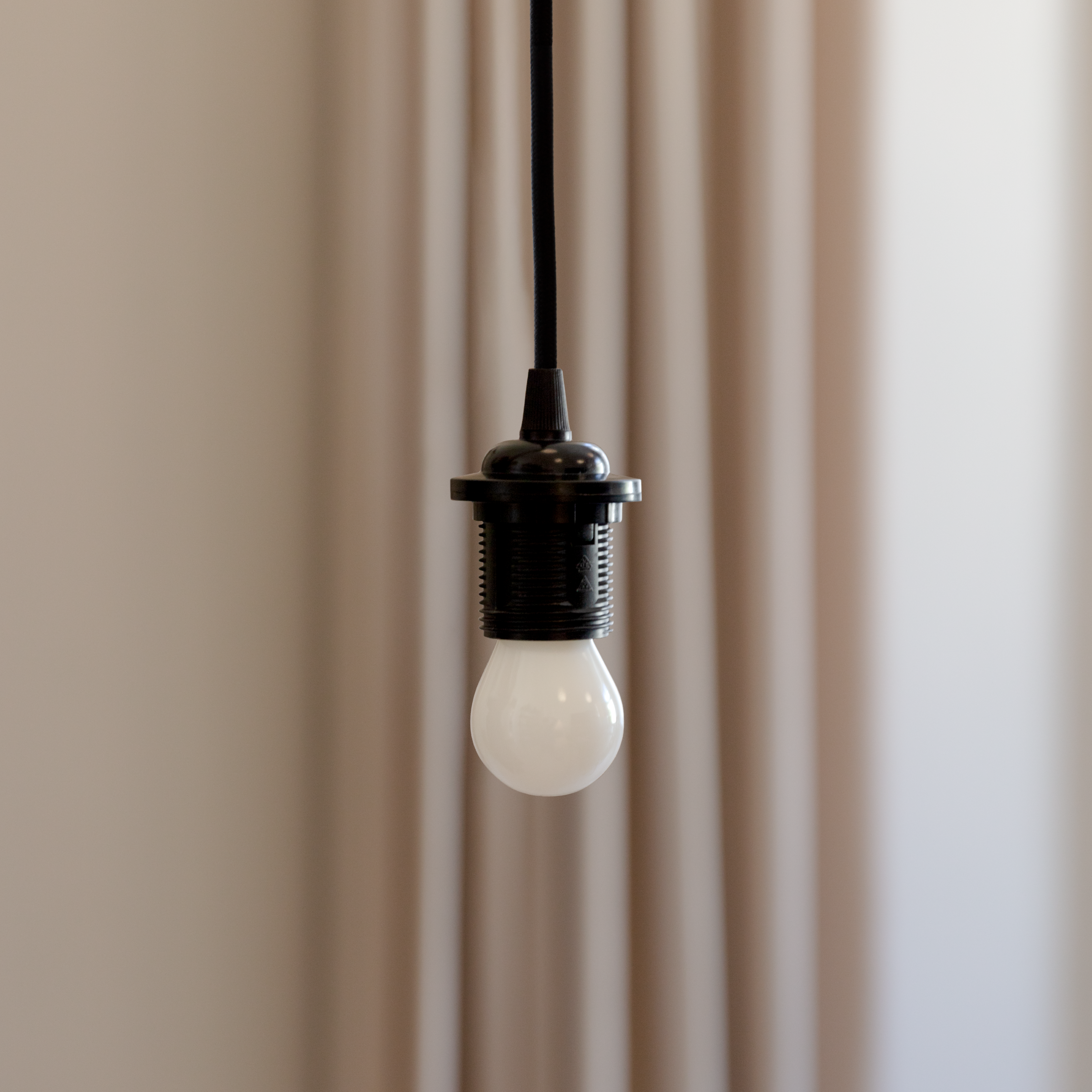 Petite Idea G45 pære, 6W • UMAGE