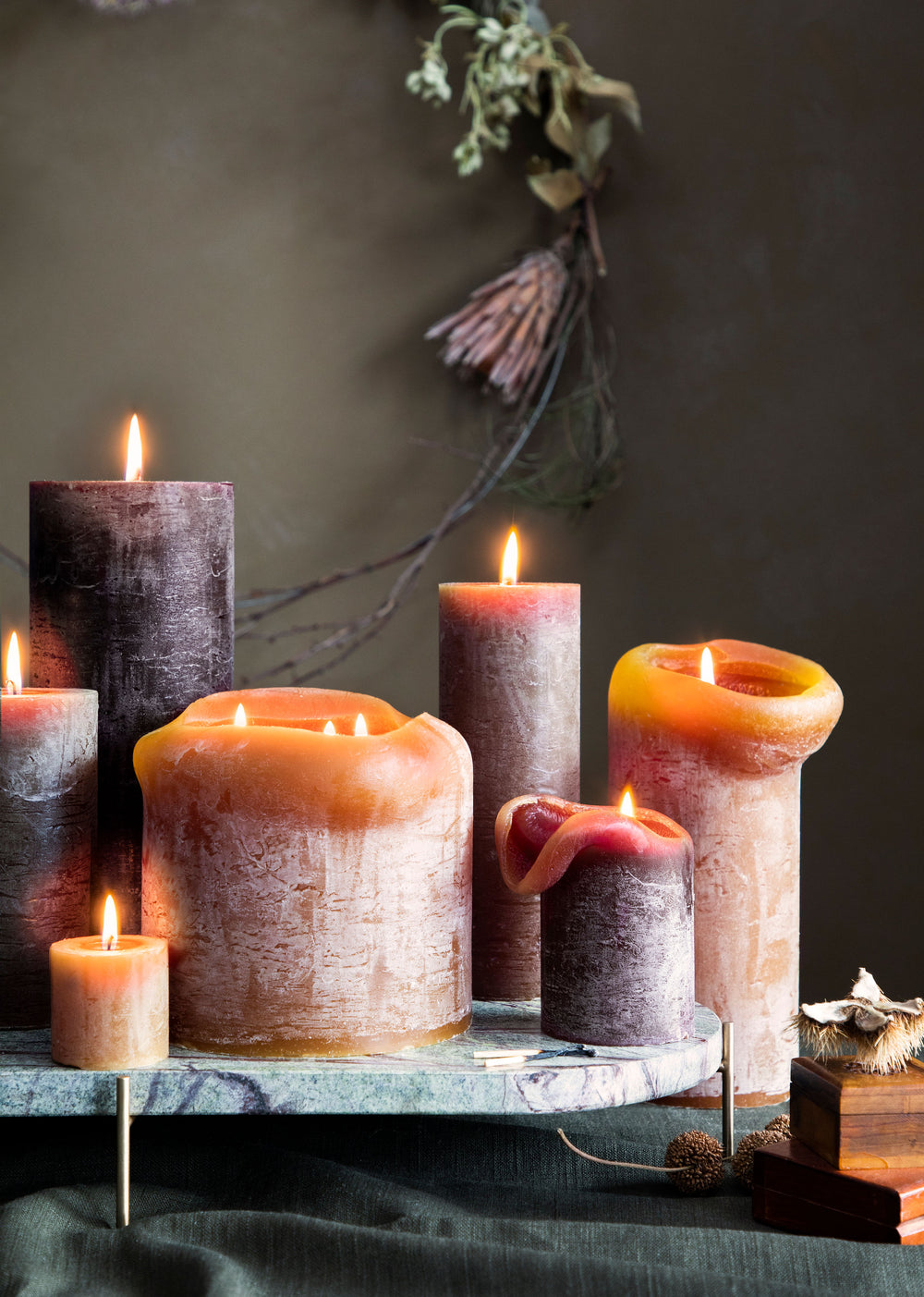 Rustic candle bloklys, diameter 10 cm - ROUGE • Cozy living