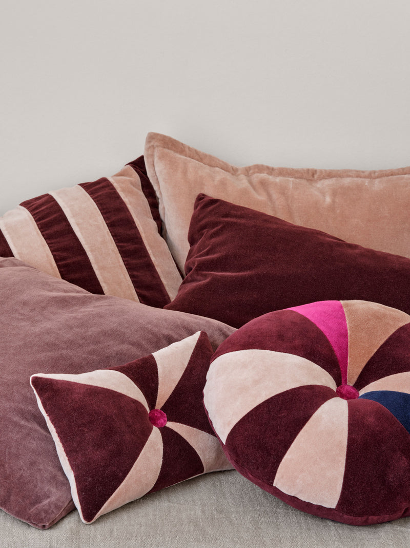 Velvet Soft pude - RAISIN  • Cozy living