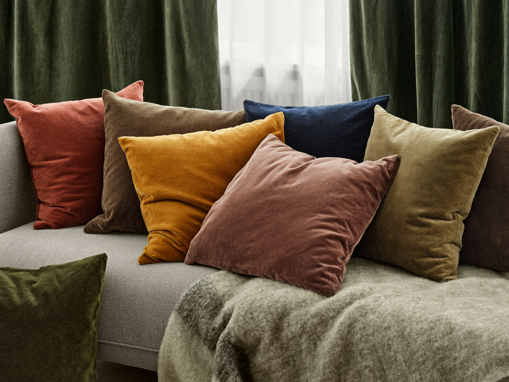 Velvet Soft pude - RAISIN  • Cozy living