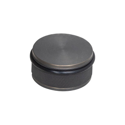 Cross dørstopper i smoked Bronze bruneret messing med diamond cut mønster  • Buster + Punch