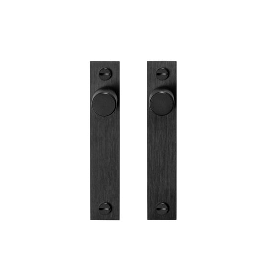 Cross plate møbelknop i sort med bagplade og Diamond cut mønster - 2 stk.  • Buster + Punch