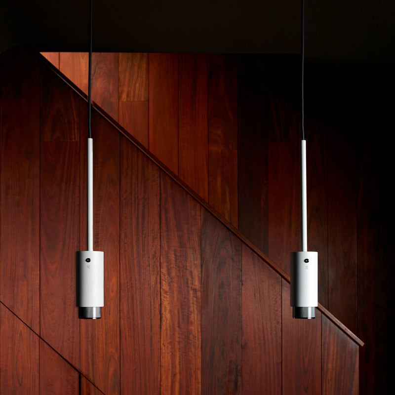 Exhaust pendel Linear i stone med detaljer i rustfri stål  • Buster + Punch