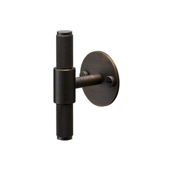 Cross T-bar i bruneret messing med bagplade og diamond cut mønster  • Buster + Punch