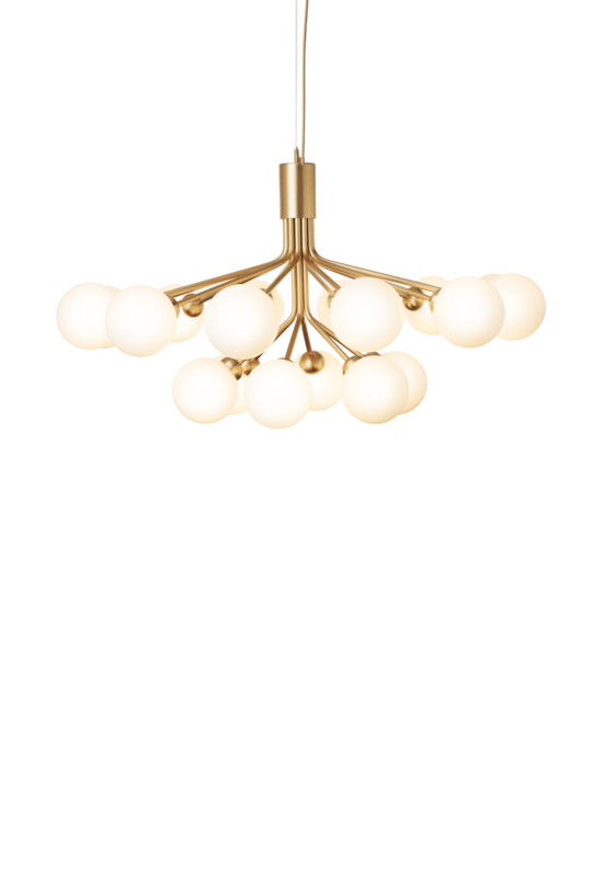 Apiales 18 lysekrone, brushed brass / opal • NUURA