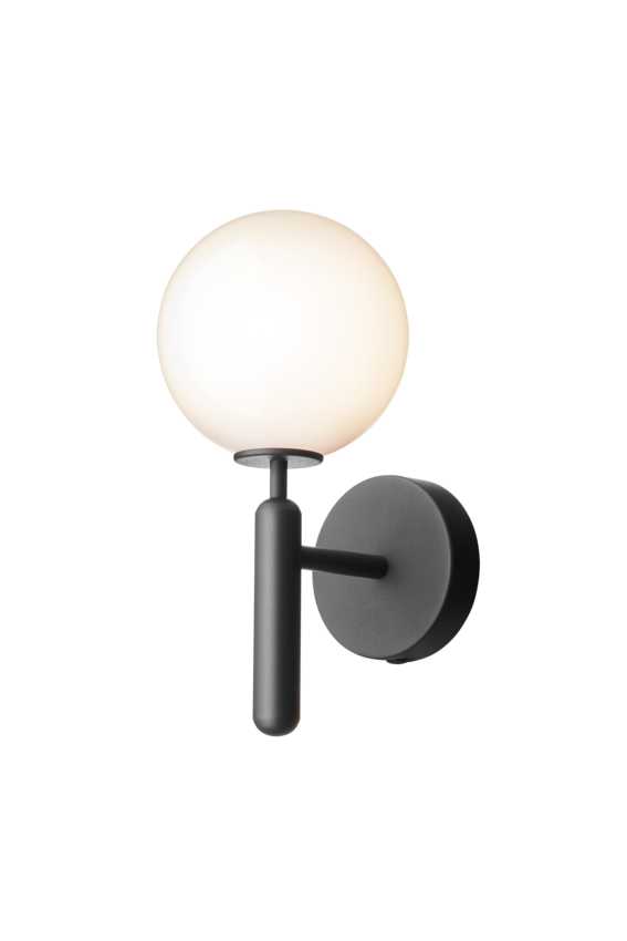Væglampe med rund skærm af opalglas og mørkegråt stel, på hvid baggrund