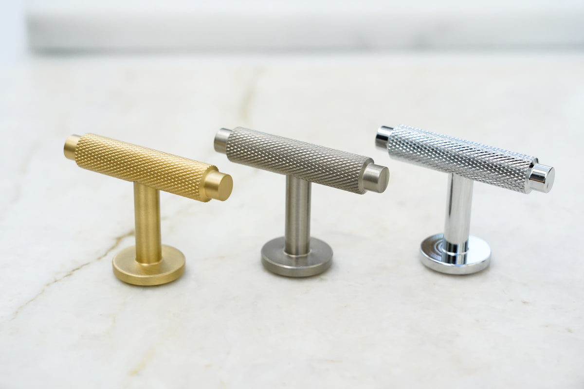 Møbelknop T-bar med diamond cut i rustfrit stål look - Nørrebro • Chr. Jørgensen - Copenhagenhomedesign