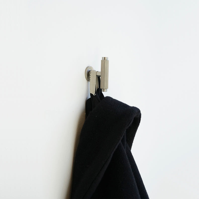 Nørrebro • Møbelknop med diamond cut i messing i rustfri stål look